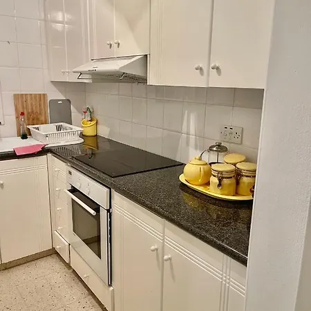 Bay View By The Sea Апартаменты *