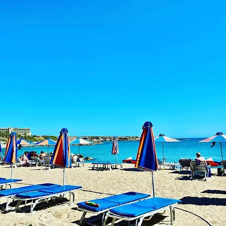 Bay View By The Sea Апартаменты *